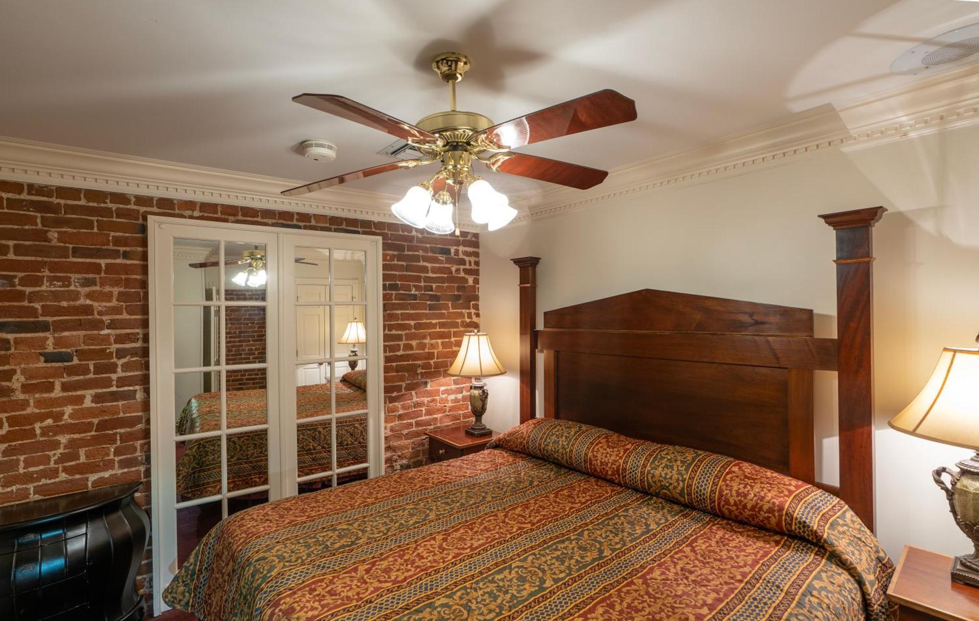 Quarter House Suites New Orleans Bagian luar foto