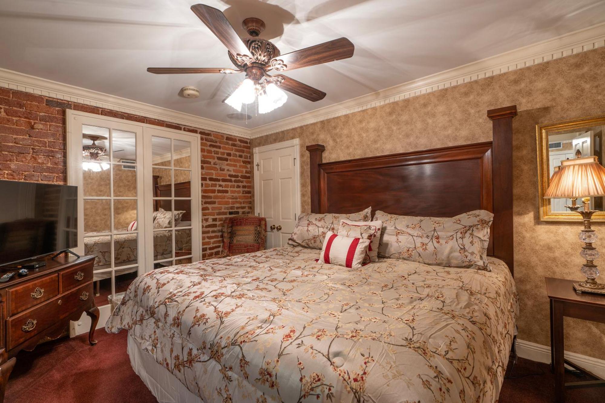 Quarter House Suites New Orleans Bagian luar foto