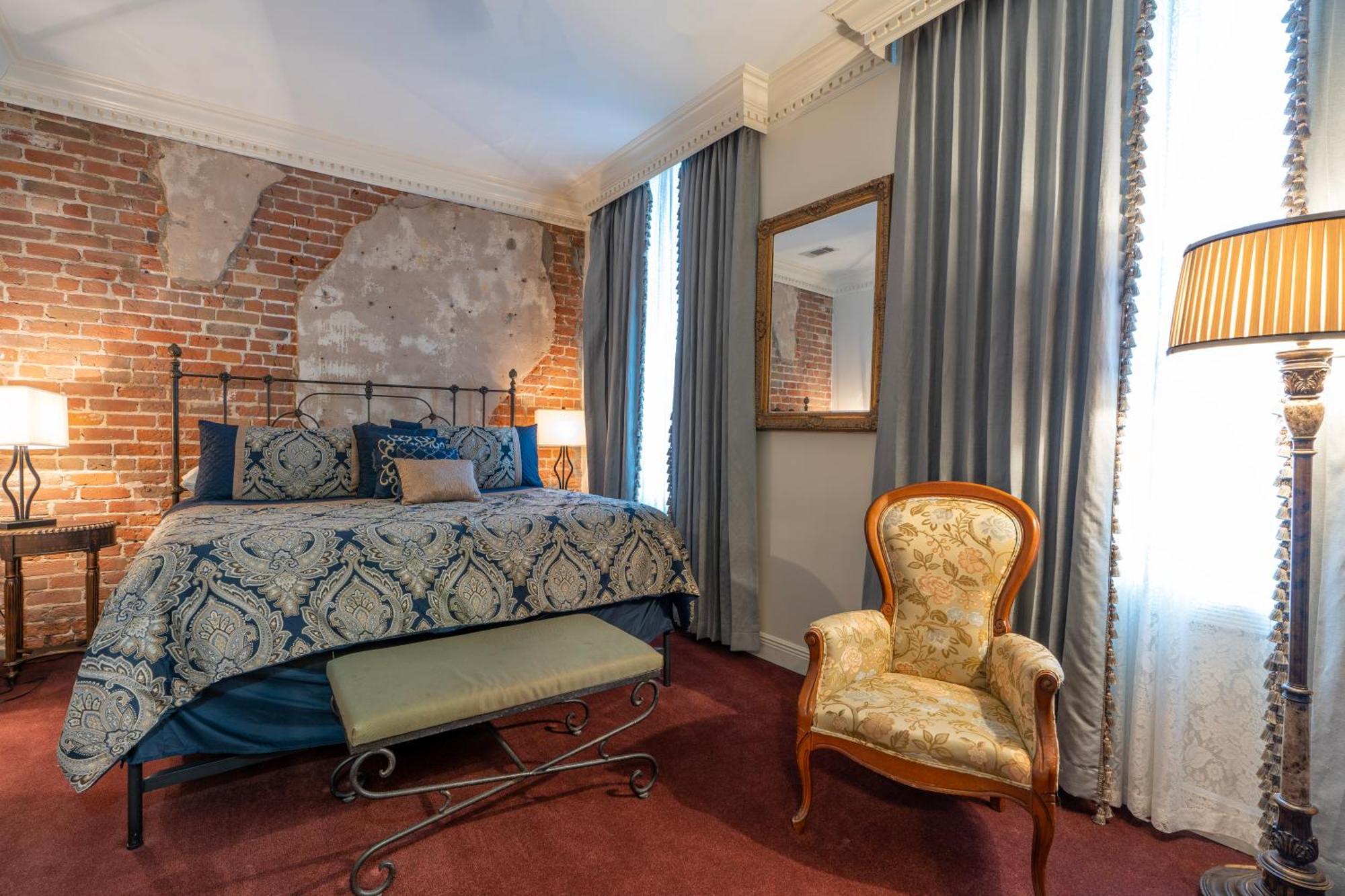 Quarter House Suites New Orleans Bagian luar foto