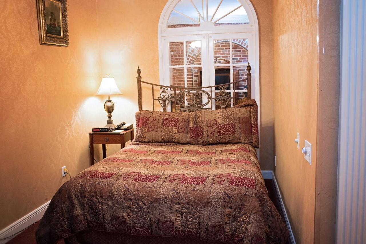 Quarter House Suites New Orleans Bagian luar foto